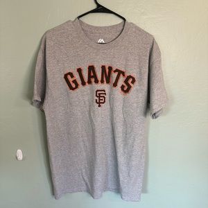 SF Giants Majestic Men’s T-shirt color: grey size: large